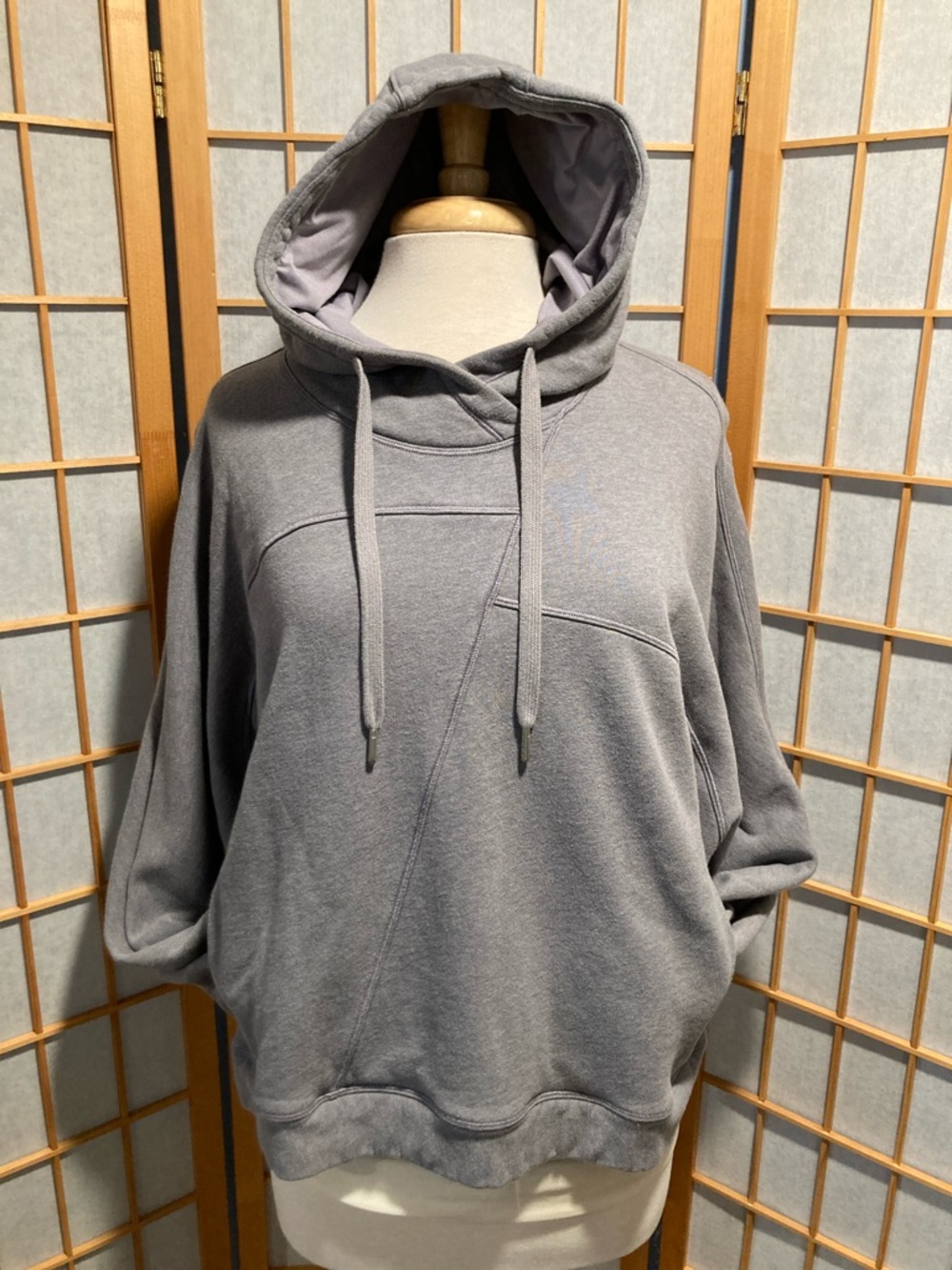 Lululemon Women’s Gray Hooded Pullover Sweatshirt (Item No. C28)